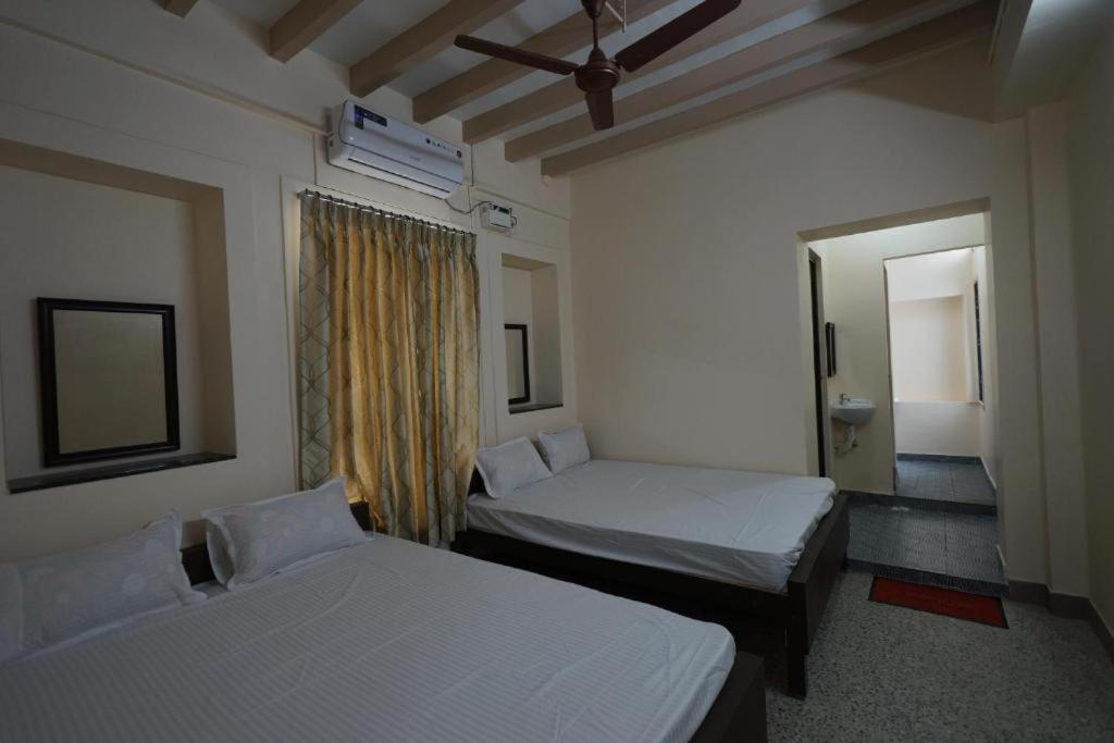 Sowmya Lodge Tiruchirappalli Exterior foto